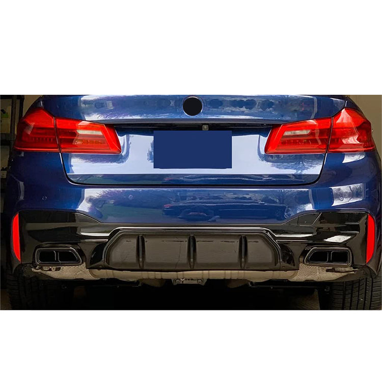 Difuzor bara spate M5 Look compatibil cu BMW seria 5 G30(2017-2022) negru lucios