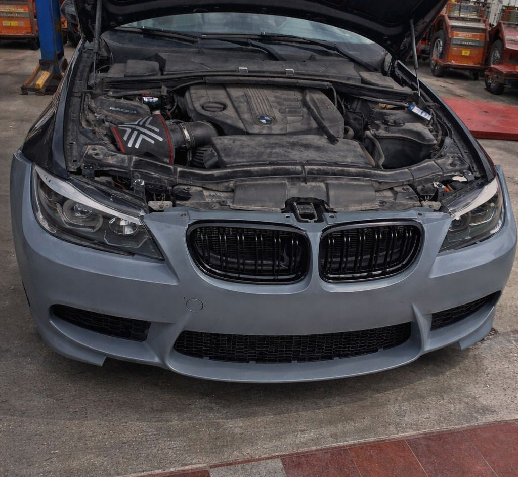 Bara fata M3 Look cu proiectoare de ceata compatibila cu BMW Seria 3 E90/E91 Facelift(2009-2012)