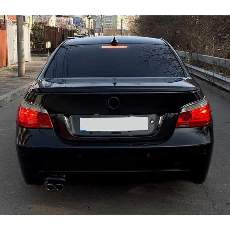 Eleron portbagaj M5 compatibil cu BMW seria 5 E60 sedan(2003-2010) negru lucios