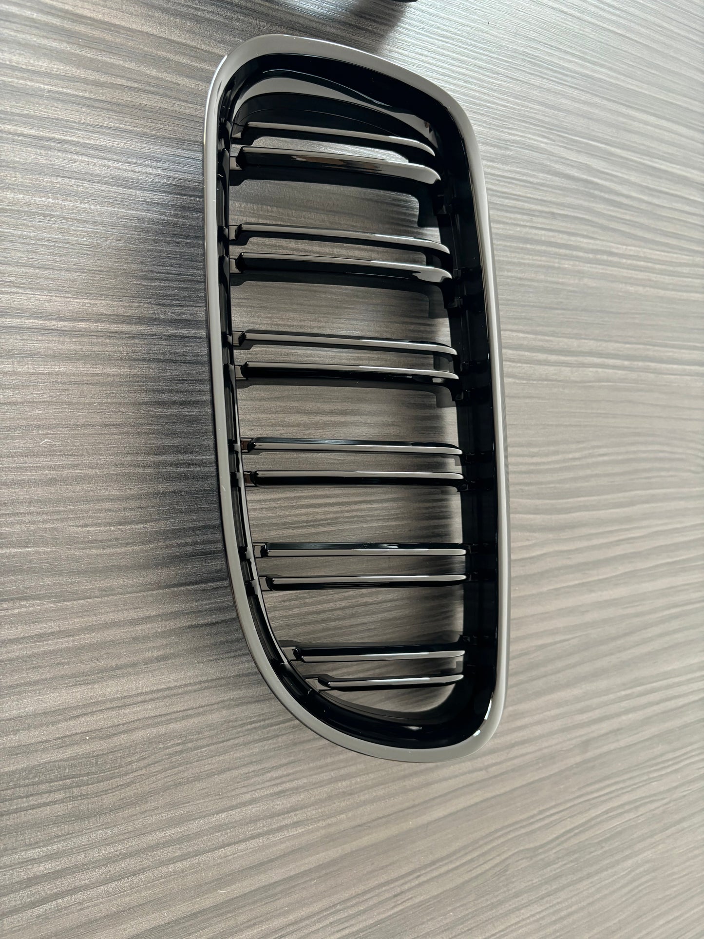 Grile centrale duble M3 style compatibile cu Bmw seria 3 e90 e91 facelift (2009-2012) negru lucios