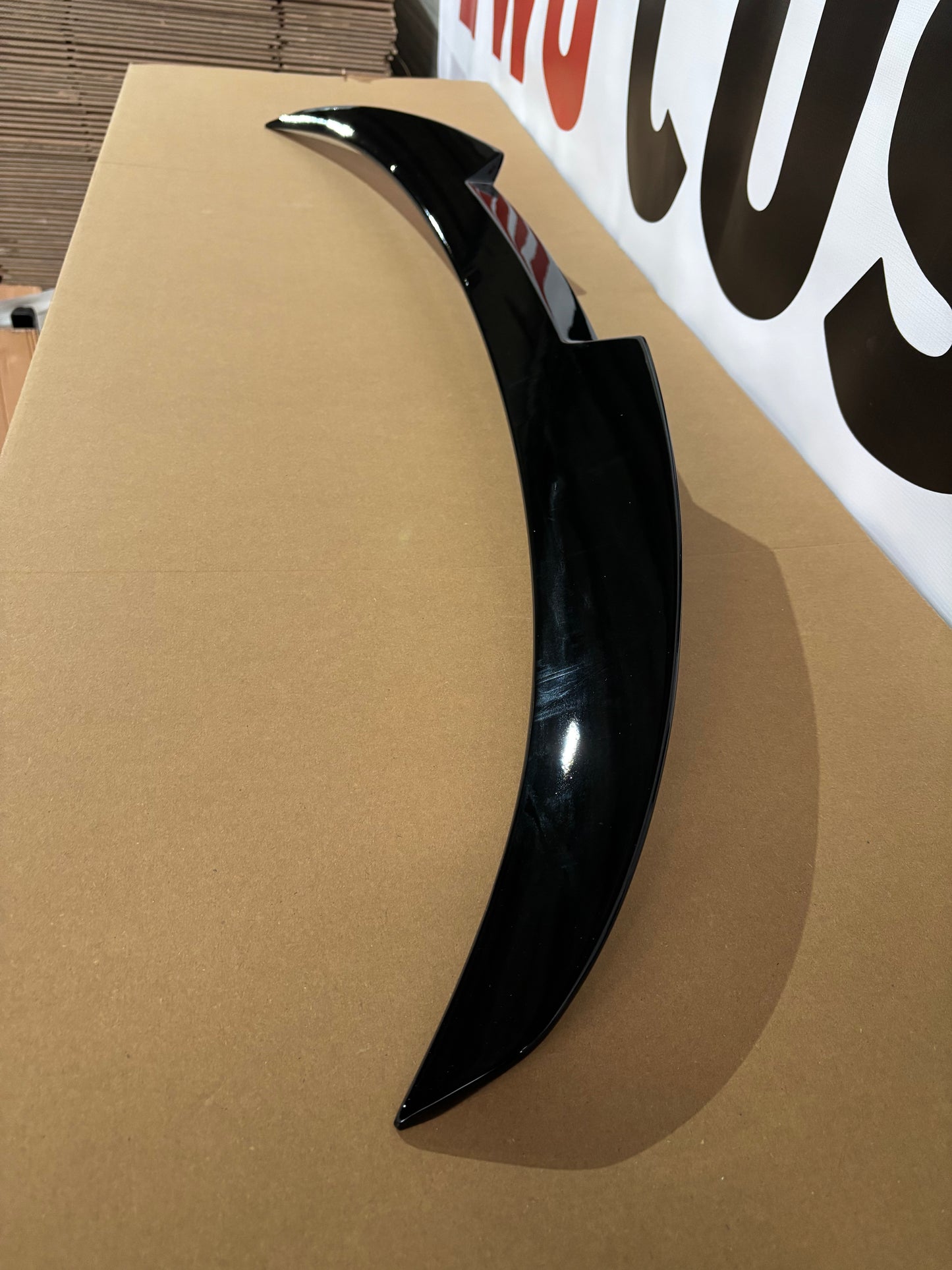 Eleron portbagaj compatibil cu BMW seria 5 F10 sedan(2010-2017) M4 Look Design negru lucios