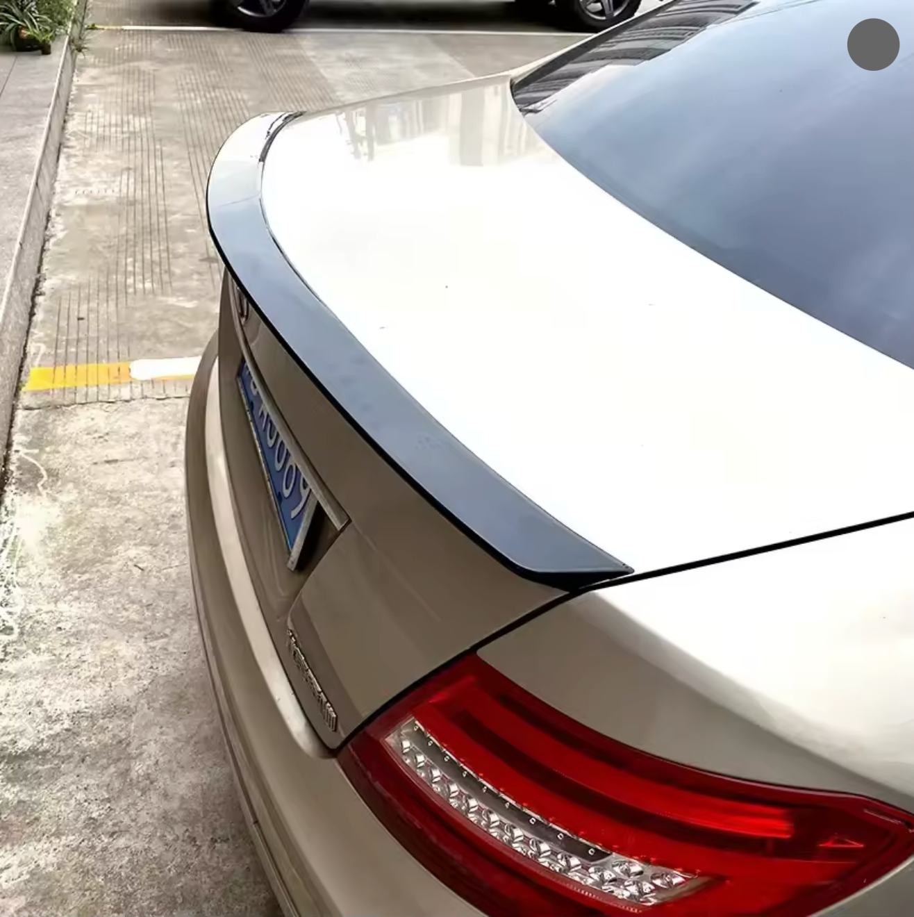 Eleron portbagaj compatibil cu Mercedes-Benz C-Class W204 (2007-2013) negru lucios