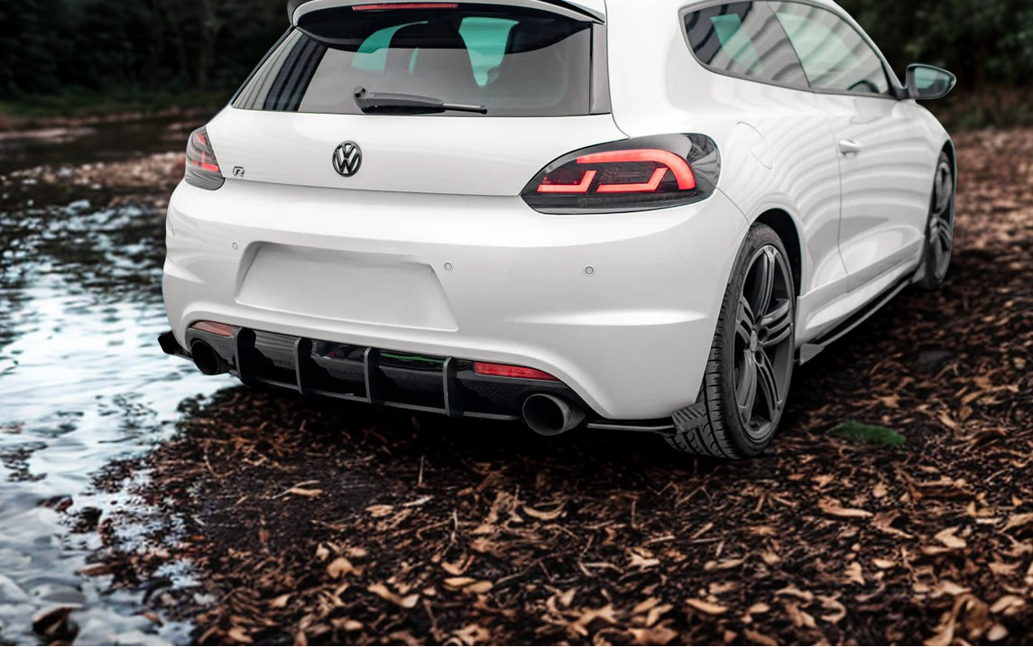 Ornament difuzor bara spate compatibil cu VW Scirocco 2008-2014 negru lucios