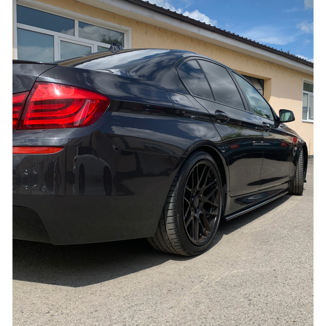 Pachet Lip prelungire bara fata si praguri laterale BMW seria 5 F10(2010-2017) negru luciosa