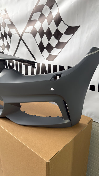 Kit Exterior compatibil cu BMW Seria 4 F36 M-Tech Design cu Praguri Laterale si Grile pentru proiectoare