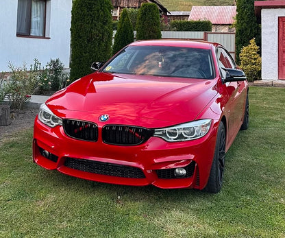 Kit Exterior compatibil cu BMW Seria 4 F36 M4 Look Design cu Praguri Laterale si Grile pentru proiectoare