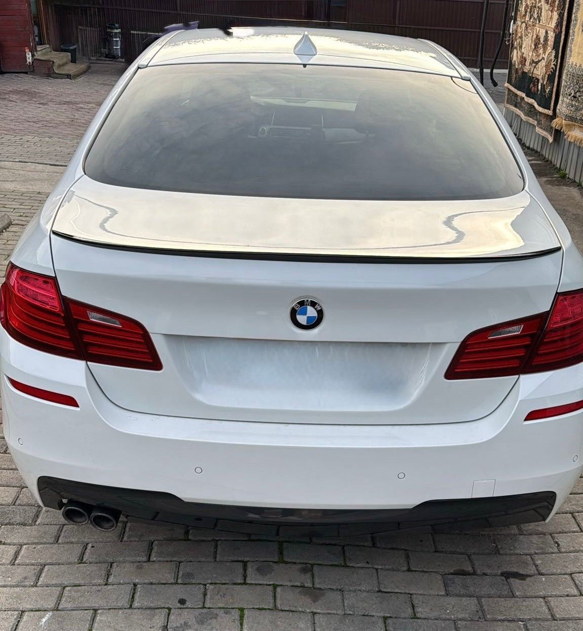 Eleron portbagaj M5 style compatibil cu BMW seria 5 F10(2010-2017) negru lucios