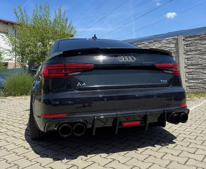 Difuzor bara spate S4 style cu bec compatibil cu Audi A4 B9 2016-2019 negru lucios