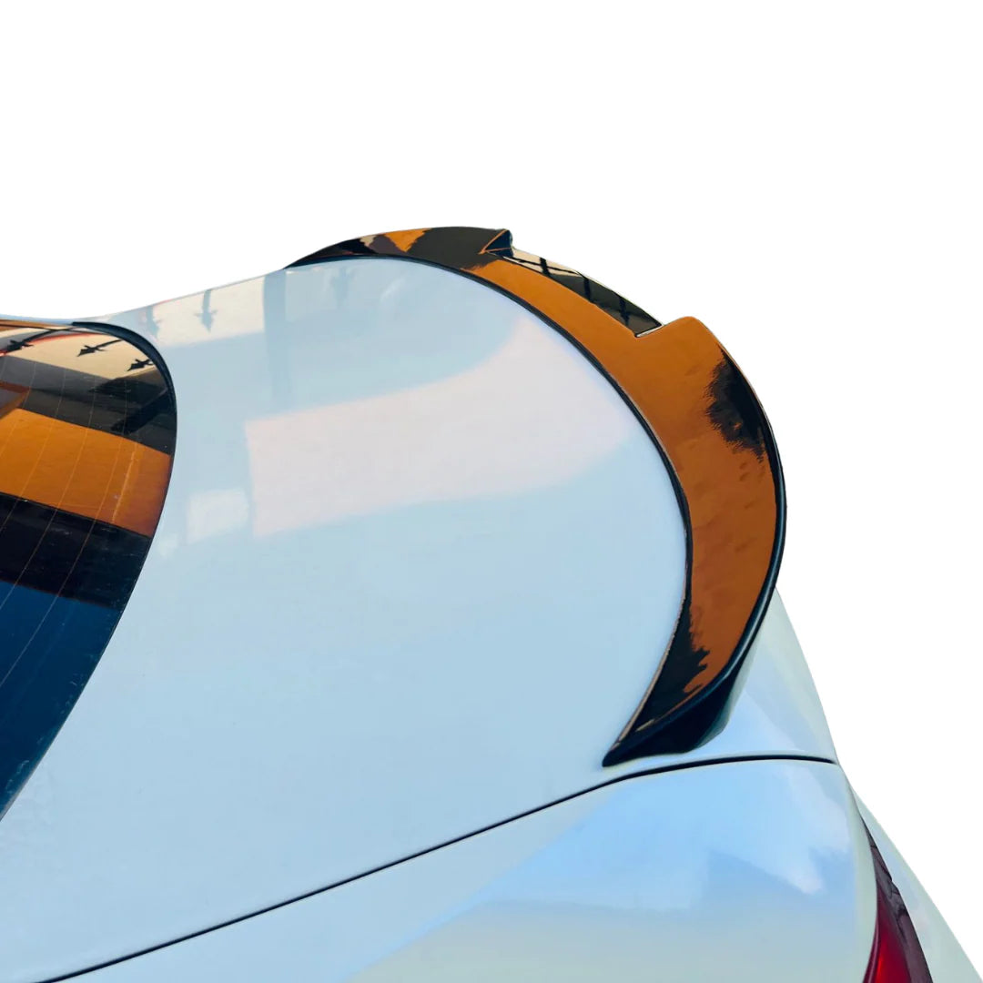 Pachet Tuning Exterior compatibil cu BMW Seria 3 e90(2009-2012) Facelift V3