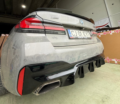 Difuzor bara spate M5 Look compatibil cu BMW seria 5 G30(2017-2022) negru lucios