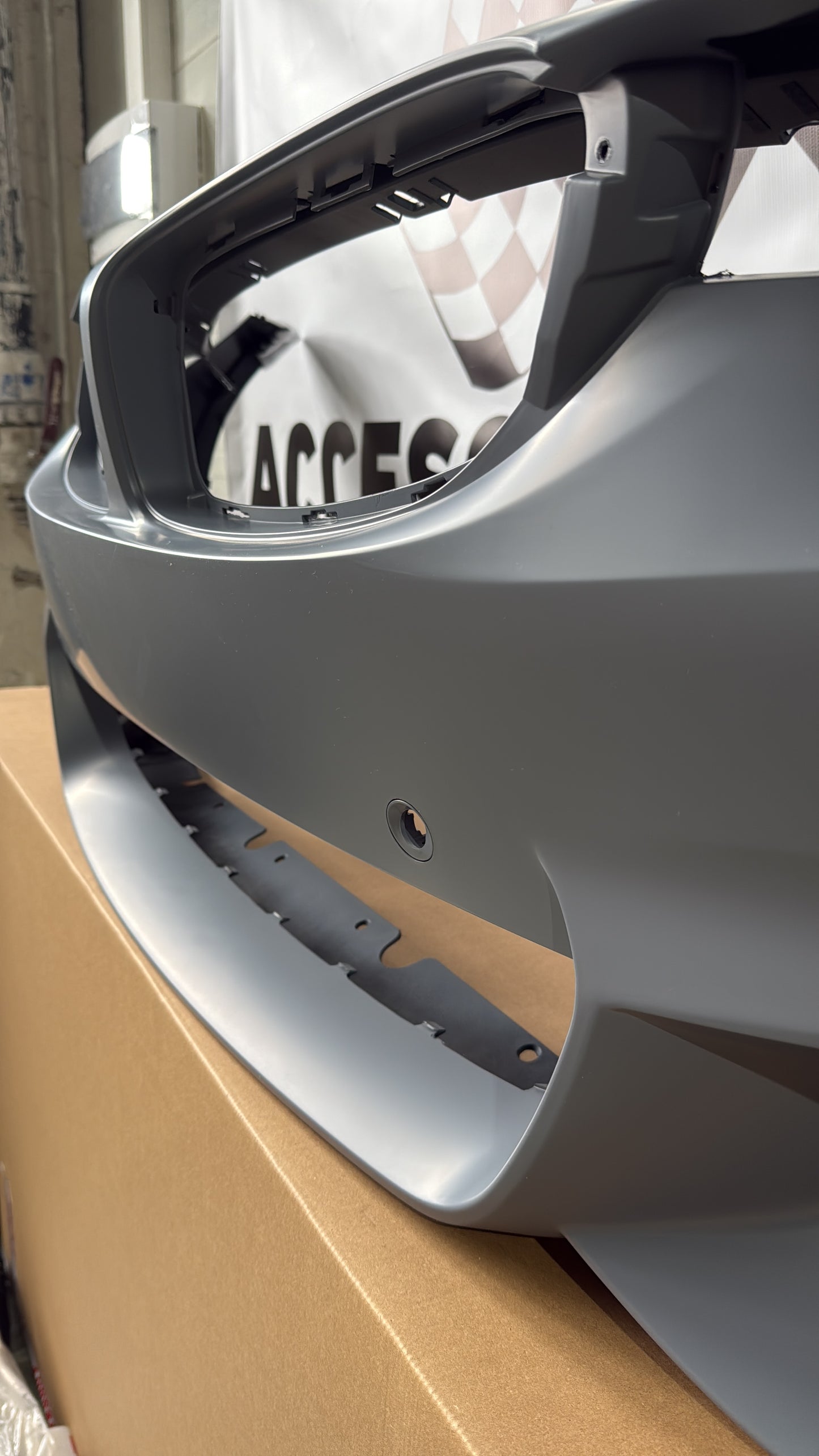 Kit Exterior compatibil cu BMW Seria 4 F36 M-Tech Design cu Praguri Laterale si Grile pentru proiectoare