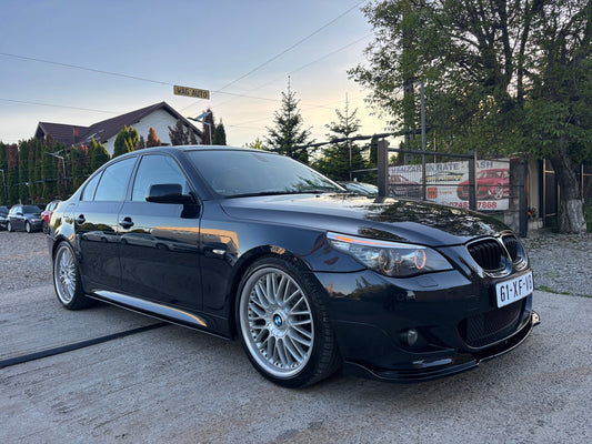 Pachet Lip prelungire bara fata si praguri laterale compatibil cu BMW seria 5 E60(2004-2010) negru lucios