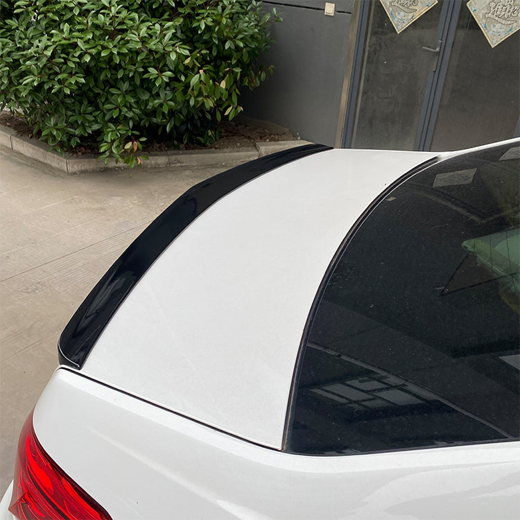 Eleron portbagaj AMG compatibil cu MERCEDES-Benz E-Class W212 (2009-up) negru lucios