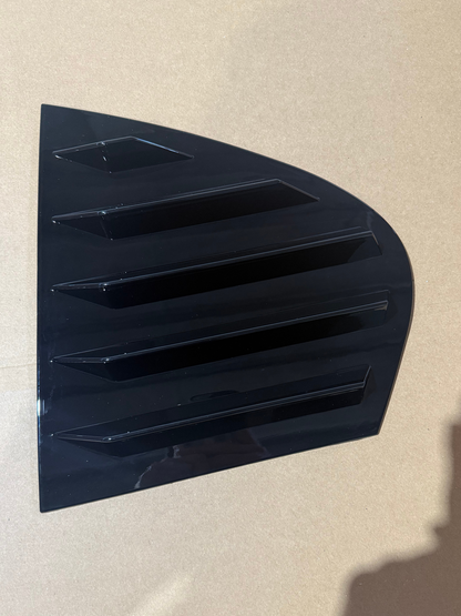 Ornamente Aero geamuri spate compatibile cu BMW seria 5 E60(2004-2010) negru lucios