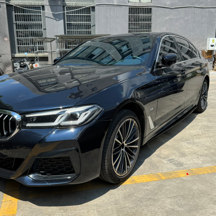 Prelungire praguri laterale BMW seria 5 G30 G31(2018-2023) negru lucios