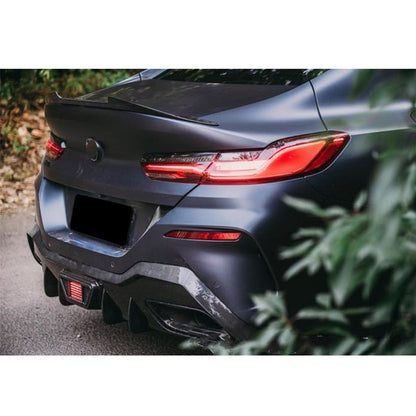 Eleron portbagaj compatibil cu BMW Seria 8 G16 F93 GranCoupe 2018+ M4 Design negru lucios