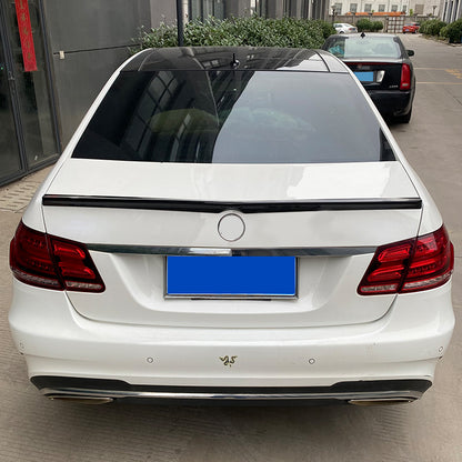 Eleron portbagaj AMG compatibil cu MERCEDES-Benz E-Class W212 (2009-up) negru lucios