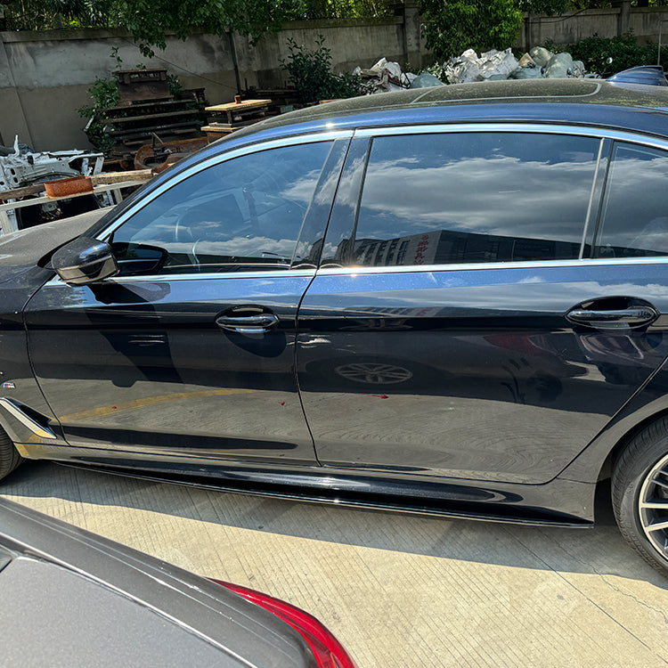 Prelungire praguri laterale BMW seria 5 G30 G31(2018-2023) negru lucios