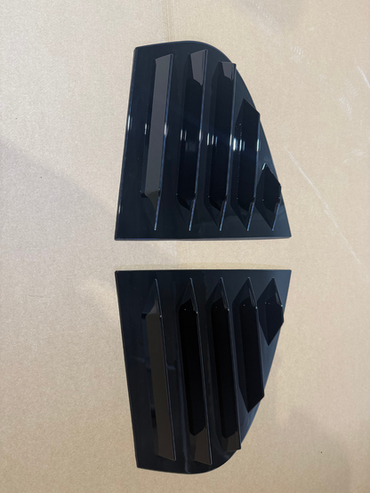 Ornamente Aero geamuri spate compatibile cu BMW seria 5 E60(2004-2010) negru lucios