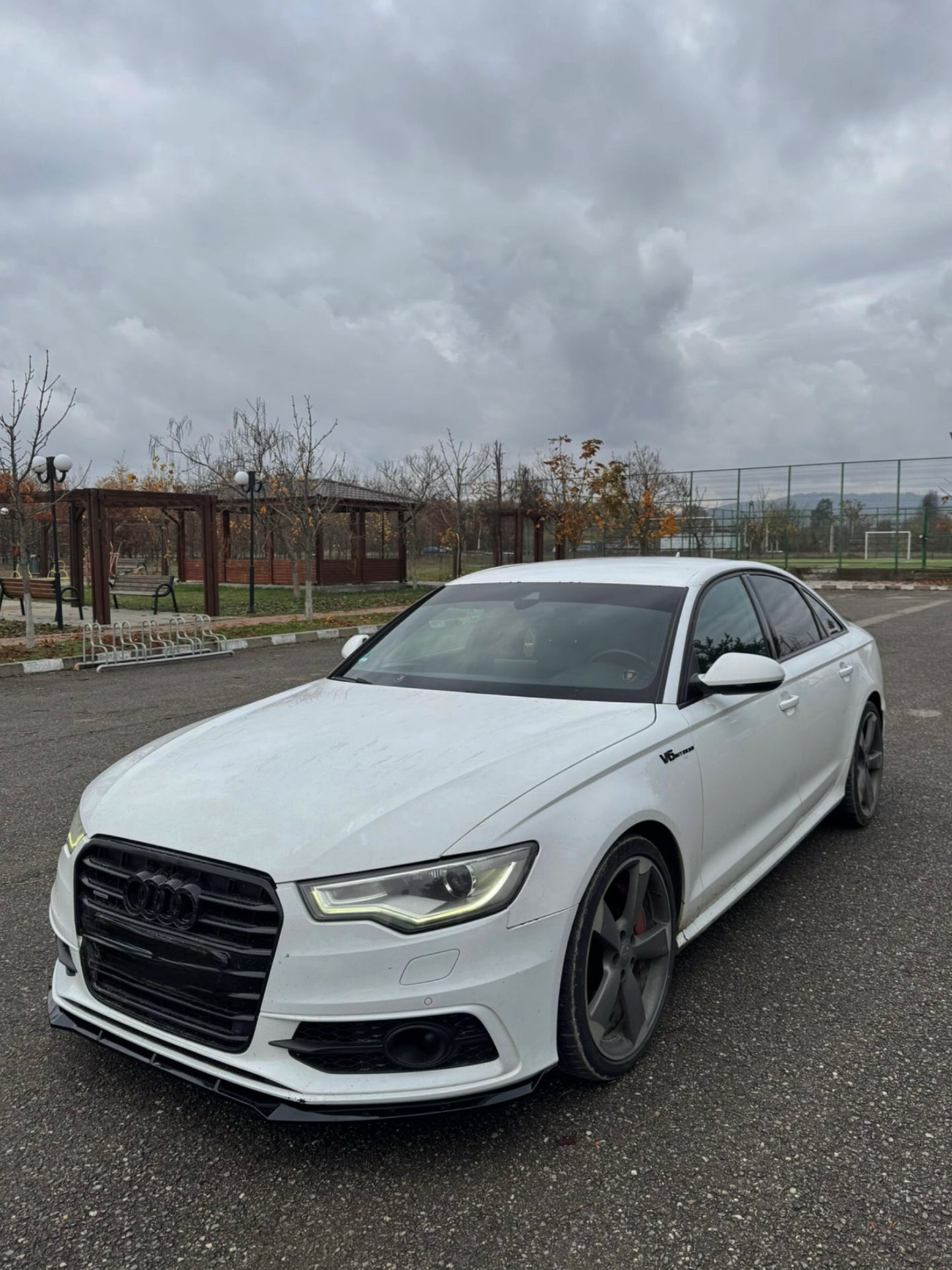Lip prelungire bara fata S6 Style compatibil cu Audi A6 C7 2011-2018 negru lucios