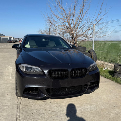 Bata fata M-Tech look compatibila cu BMW Seria 5 F10/F11 Non-Facelift(2010-2014)