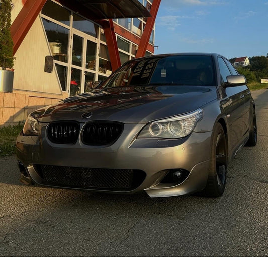 Bara fata M-Tech look cu proiectoare compatibila cu BMW Seria 5 E60/E61(2004-2009)