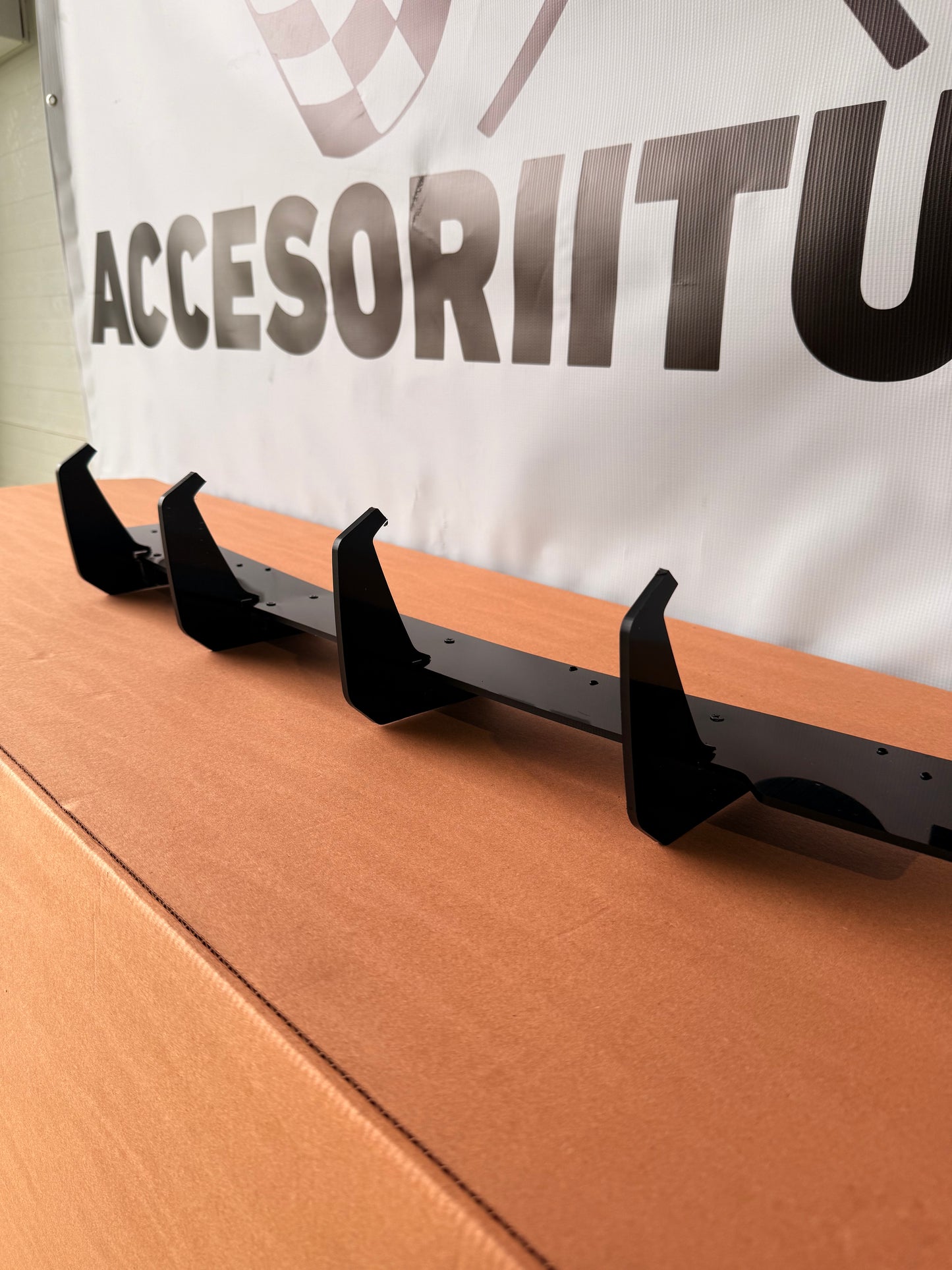Ornamente bara spate compatibile cu BMW Seria 3 G20(2019-2023) negru lucios