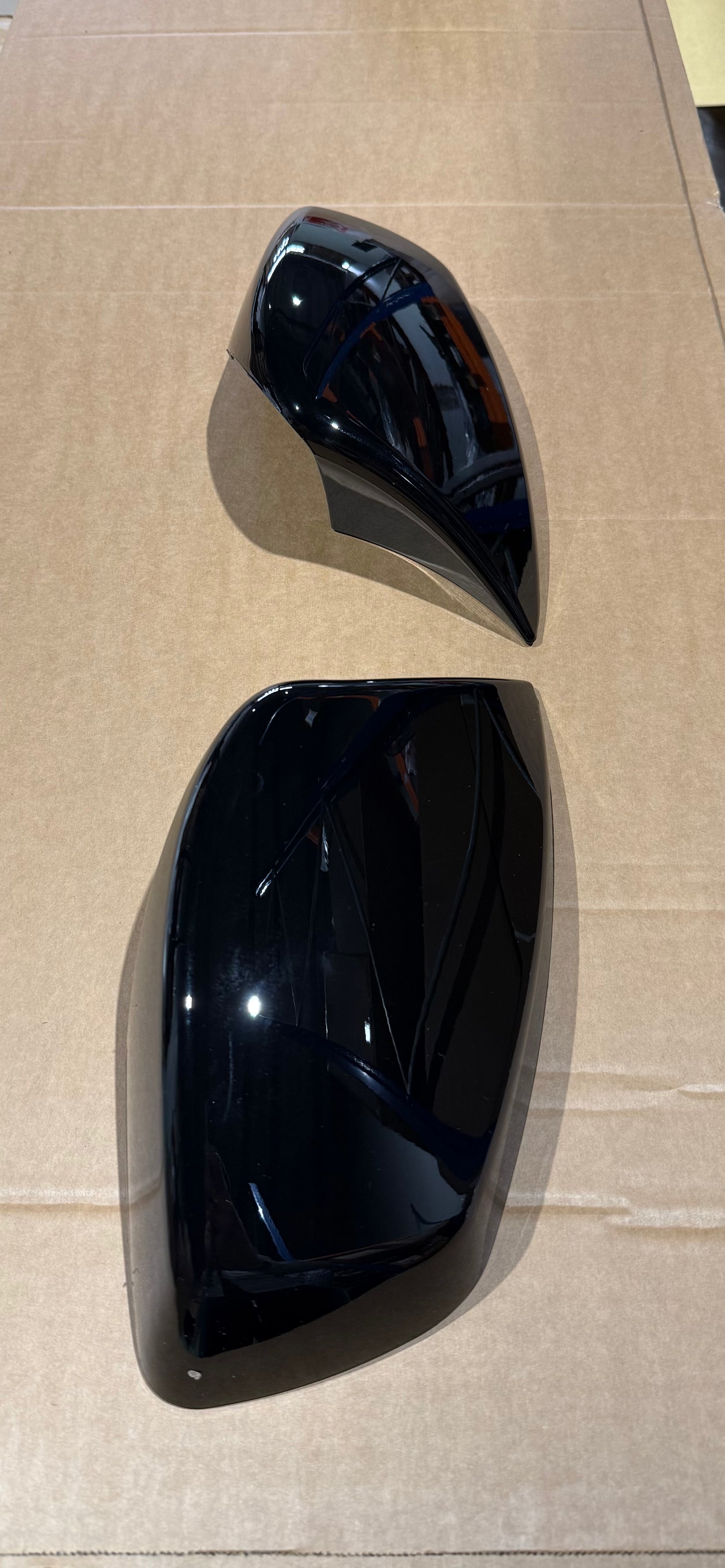 Capace oglinda Batman Style v2 compatibil cu BMW seria 5 E60 E61(2003-2010) negru lucios