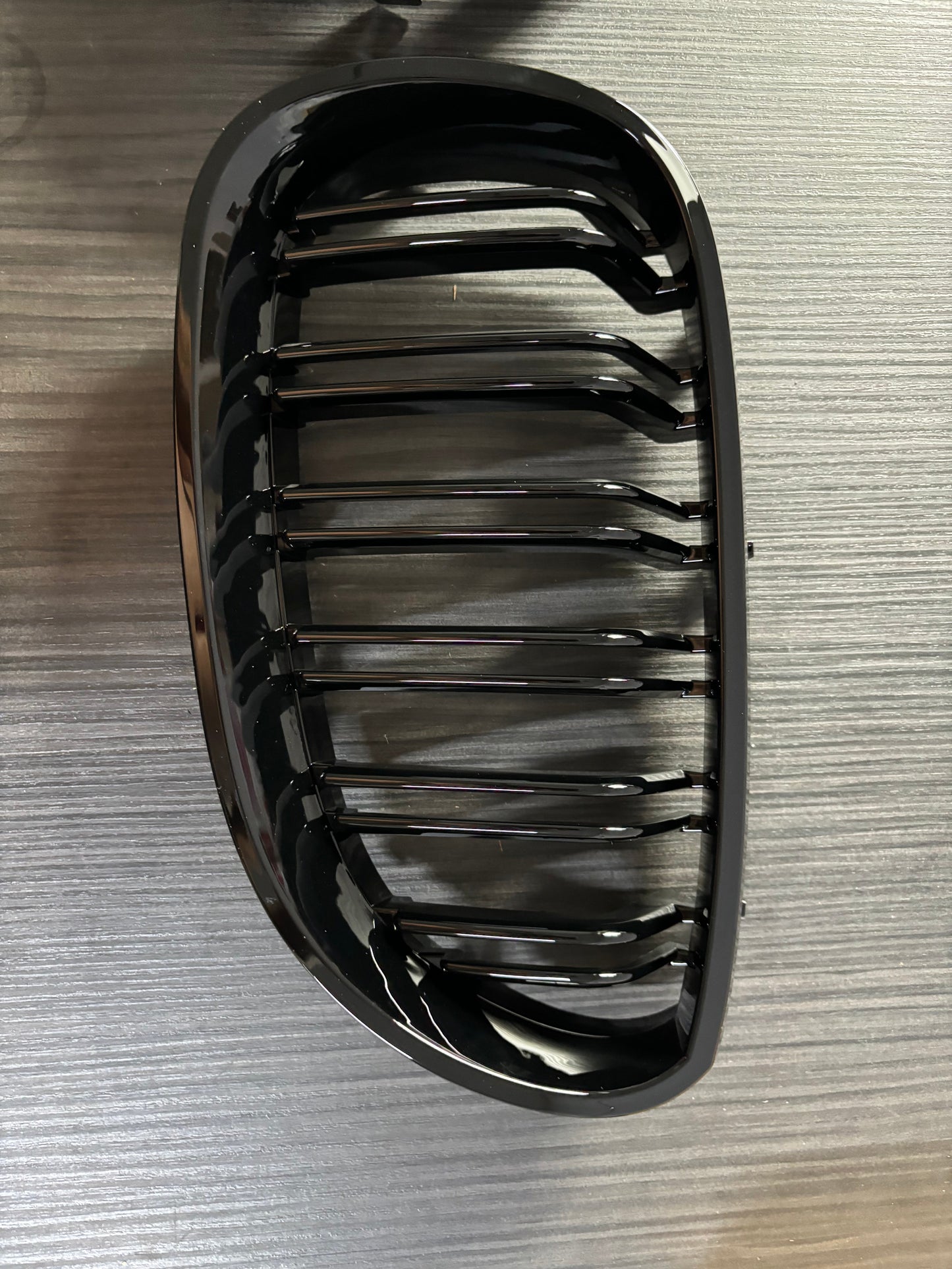 Grile centrale duble model M5 compatibile cu BMW seria 5 E60 E61  negru lucios