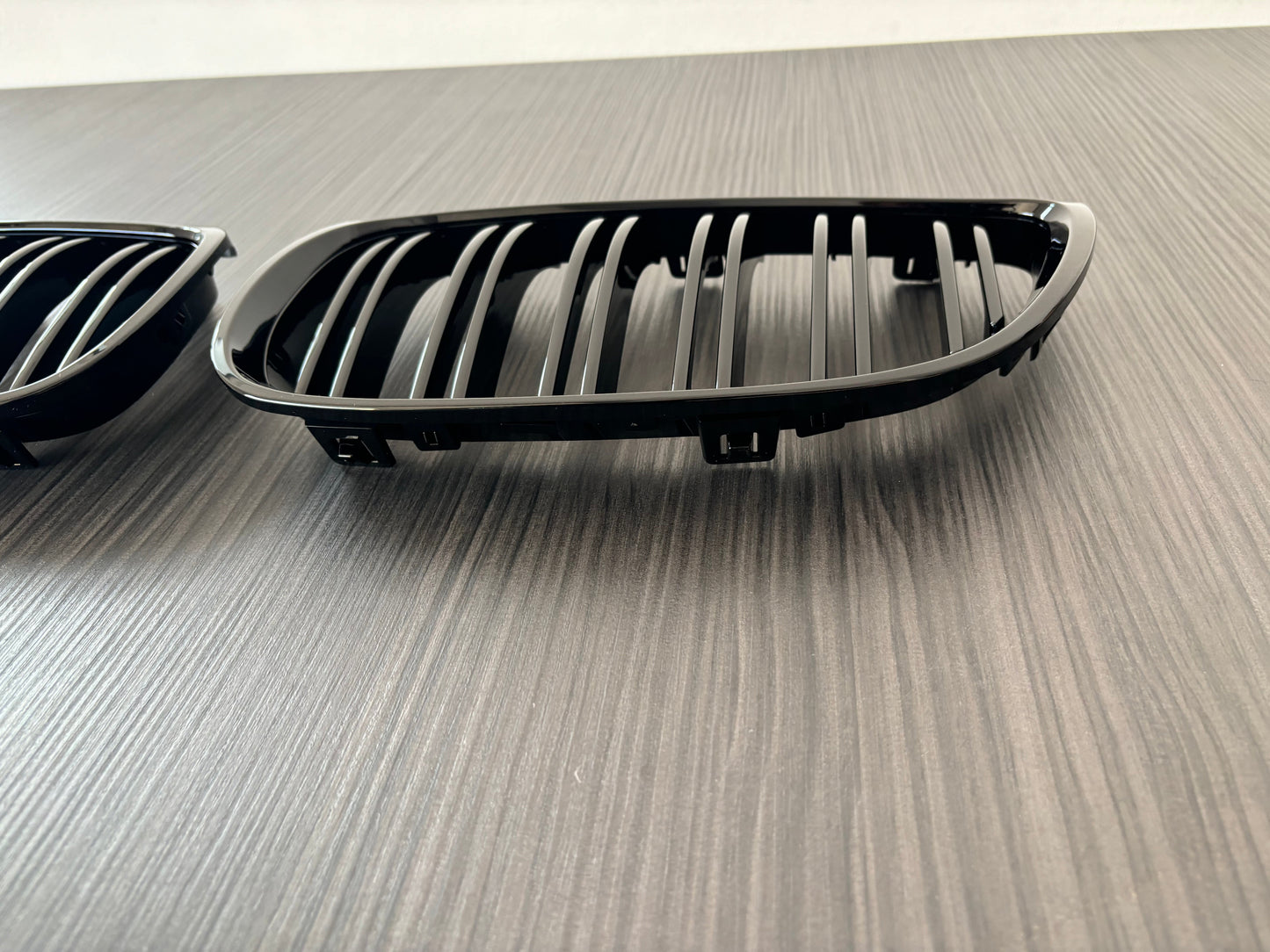 Grile centrale duble compatibile cu Bmw seria 3 e92 e93(2006-2009) negru lucios