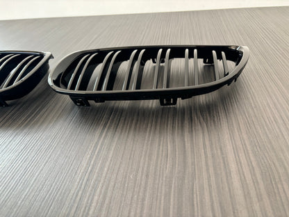 Grile centrale duble compatibile cu Bmw seria 3 e92 e93(2006-2009) negru lucios