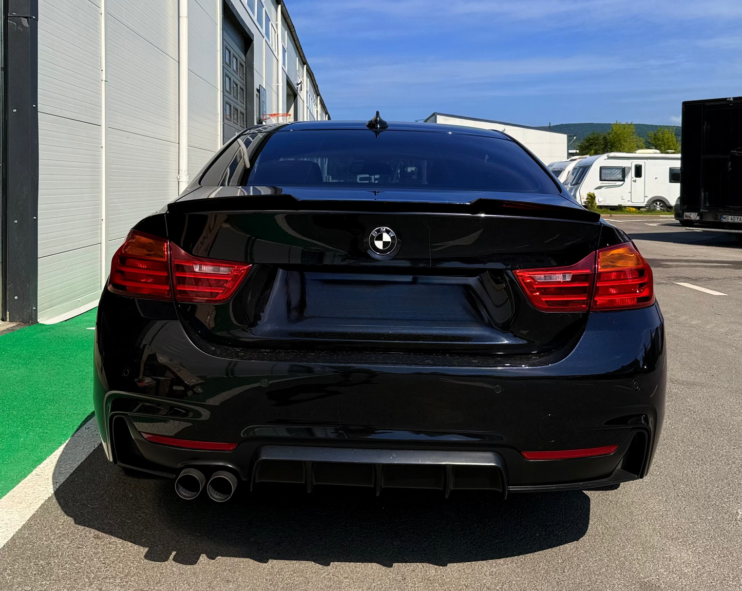 Eleron portbagaj compatibil cu BMW seria 4 F32 Coupe(2014-2020) M4 Look Design style negru lucios