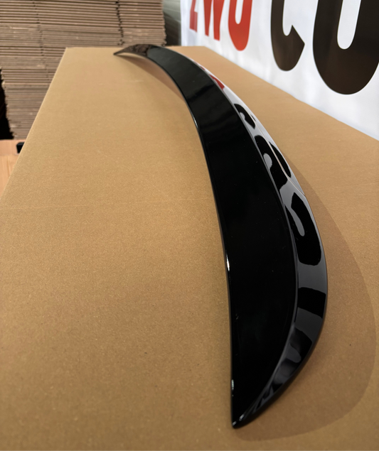 Eleron portbagaj M5 compatibil cu BMW seria 5 E60 sedan(2003-2010) negru lucios