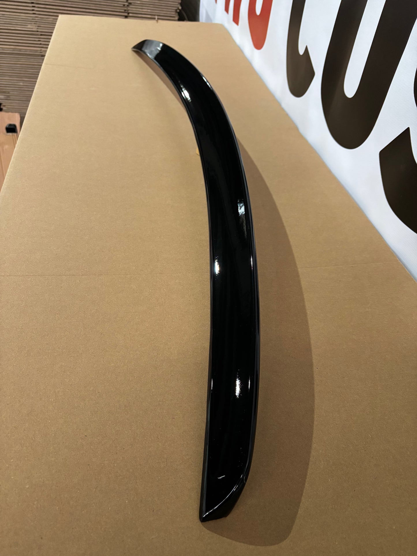 Eleron portbagaj compatibil cu Audi A4 B9 2019+ negru lucios S4 Design