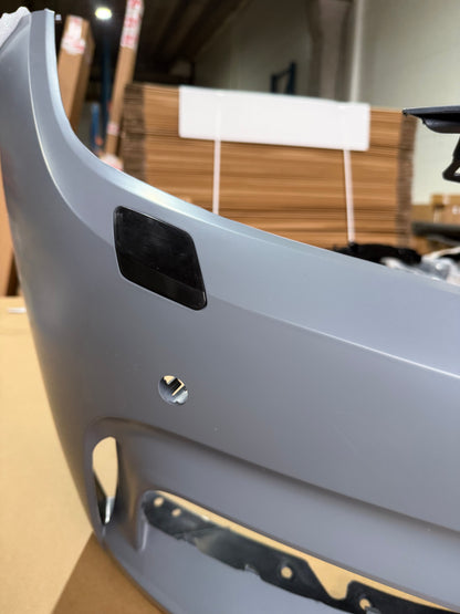 Kit Exterior compatibil cu BMW Seria 4 F36 M-Tech Design cu Praguri Laterale si Grile pentru proiectoare