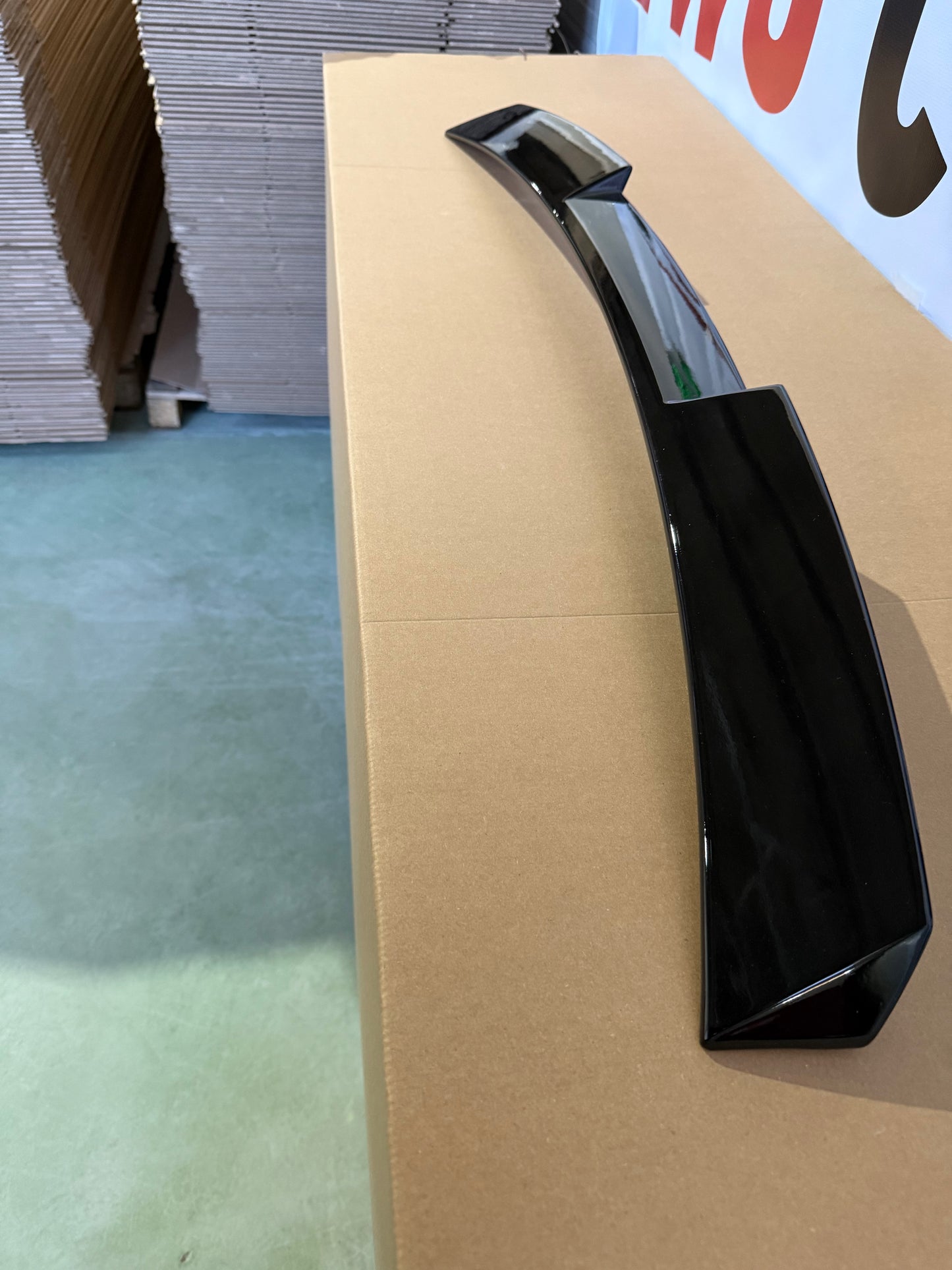 Eleron luneta compatibil cu BMW Seria 3 G20 sedan(2018-2023) M4 Design negru lucios