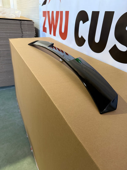 Eleron luneta compatibil cu BMW Seria 3 G20 sedan(2018-2023) M4 Design negru lucios