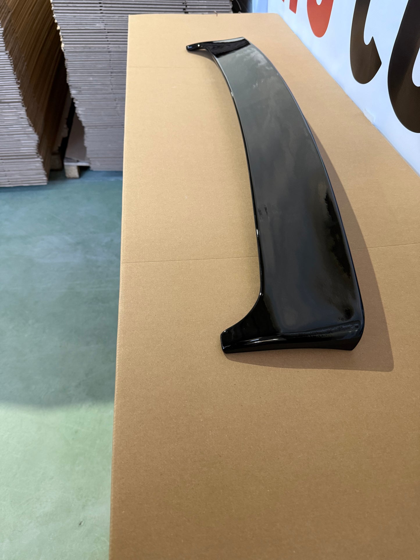 Eleron luneta compatibil cu BMW seria 5 e61 combi(2003-2010) negru lucios