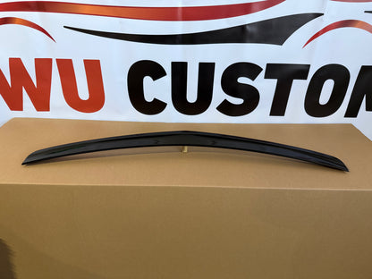 Eleron portbagaj AMG compatibil cu MERCEDES-Benz E-Class W212 (2009-up) negru lucios