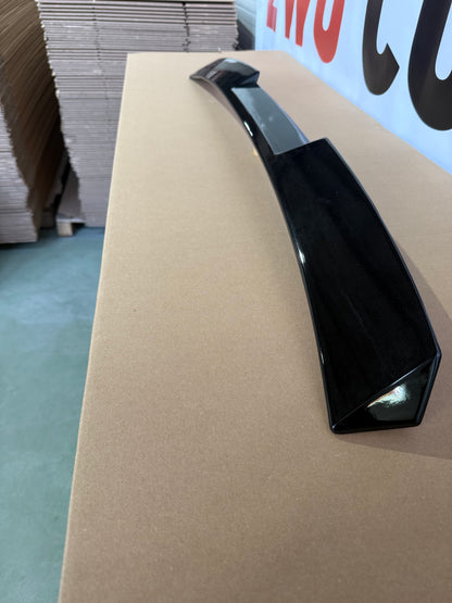 Eleron luneta M4 style compatibil cu BMW seria 5 F10 sedan(2010-2016) negru lucios