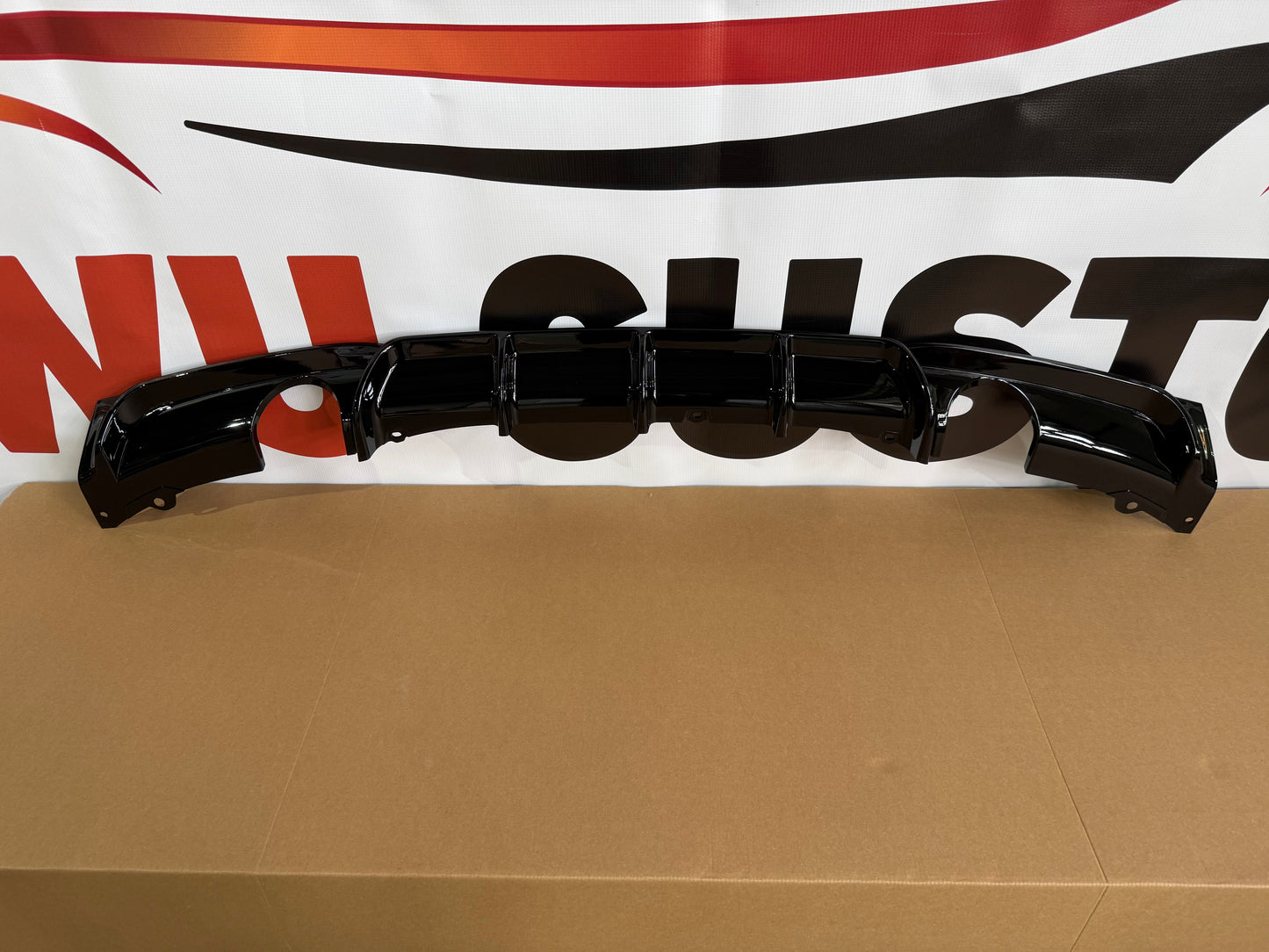Difuzor bara spate model compatibil cu BMW seria 3 F30(2012-2018) 335i Design negru lucios