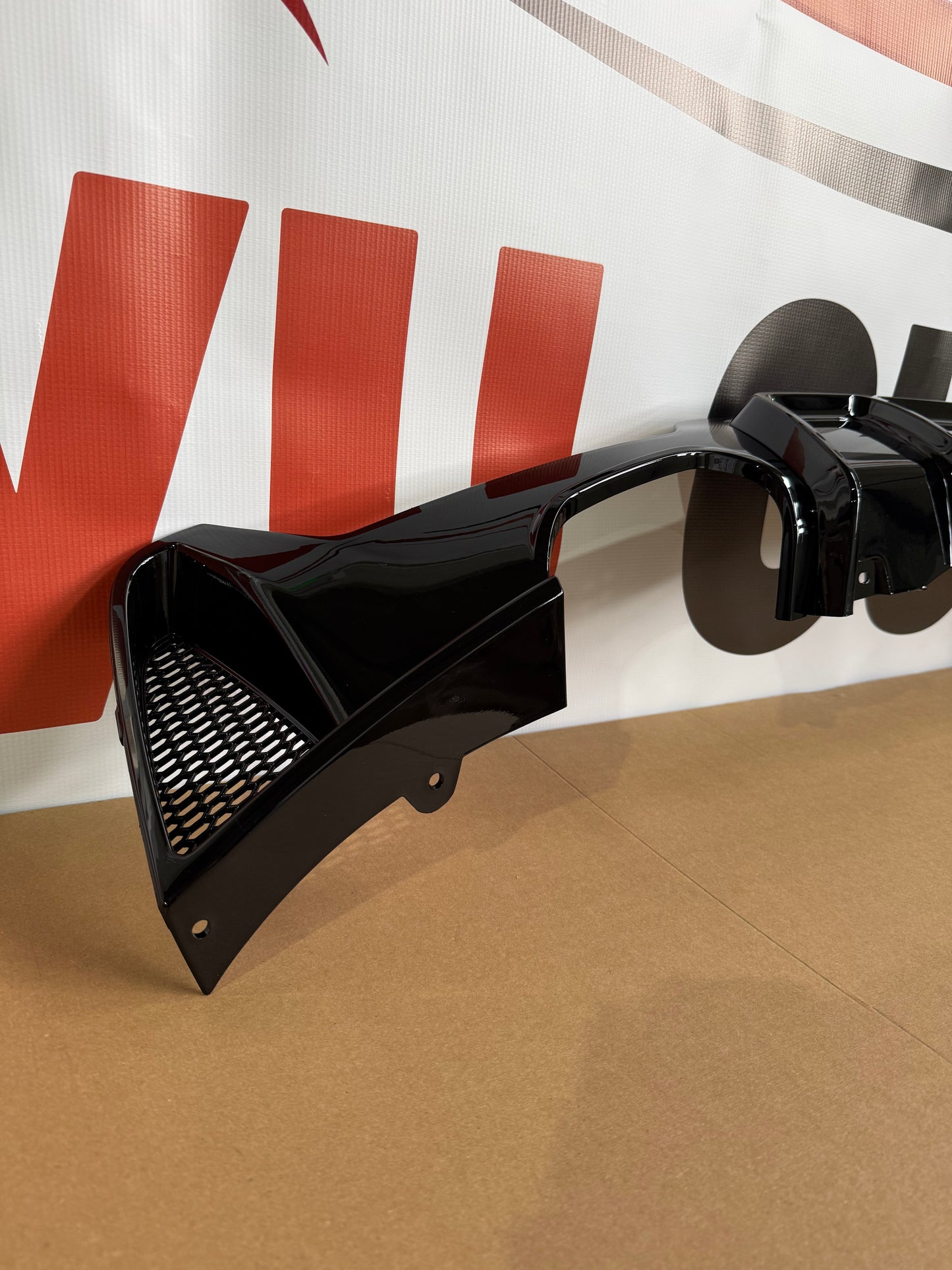 Difuzor bara spate model M4 Performance compatibil cu Bmw SERIA 4 F32 F33 F36 negru lucios