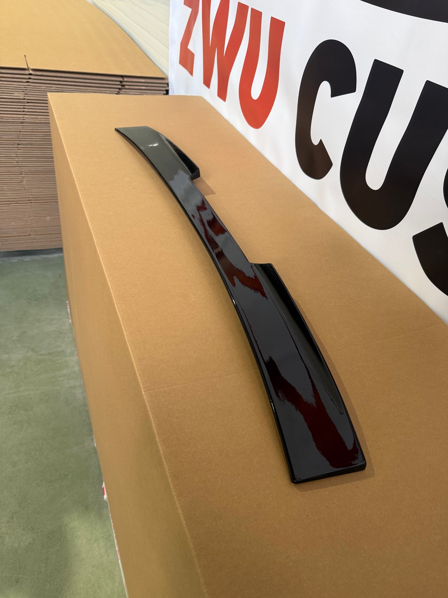 Eleron luneta M4 Style compatibil cu BMW Seria 4 F36 GranCoupe(2014-2020) negru lucios