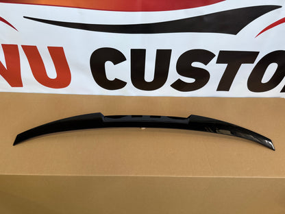 Eleron portbagaj compatibil cu BMW seria 5 G30 sedan 2017-up M4 Look Design negru lucios