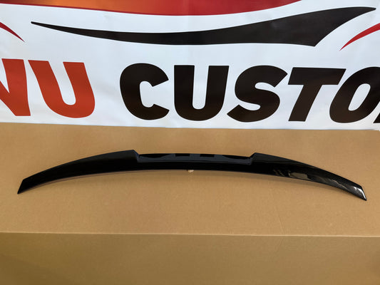 Eleron portbagaj compatibil cu BMW seria 5 G30 sedan 2017-up M4 Look Design negru lucios