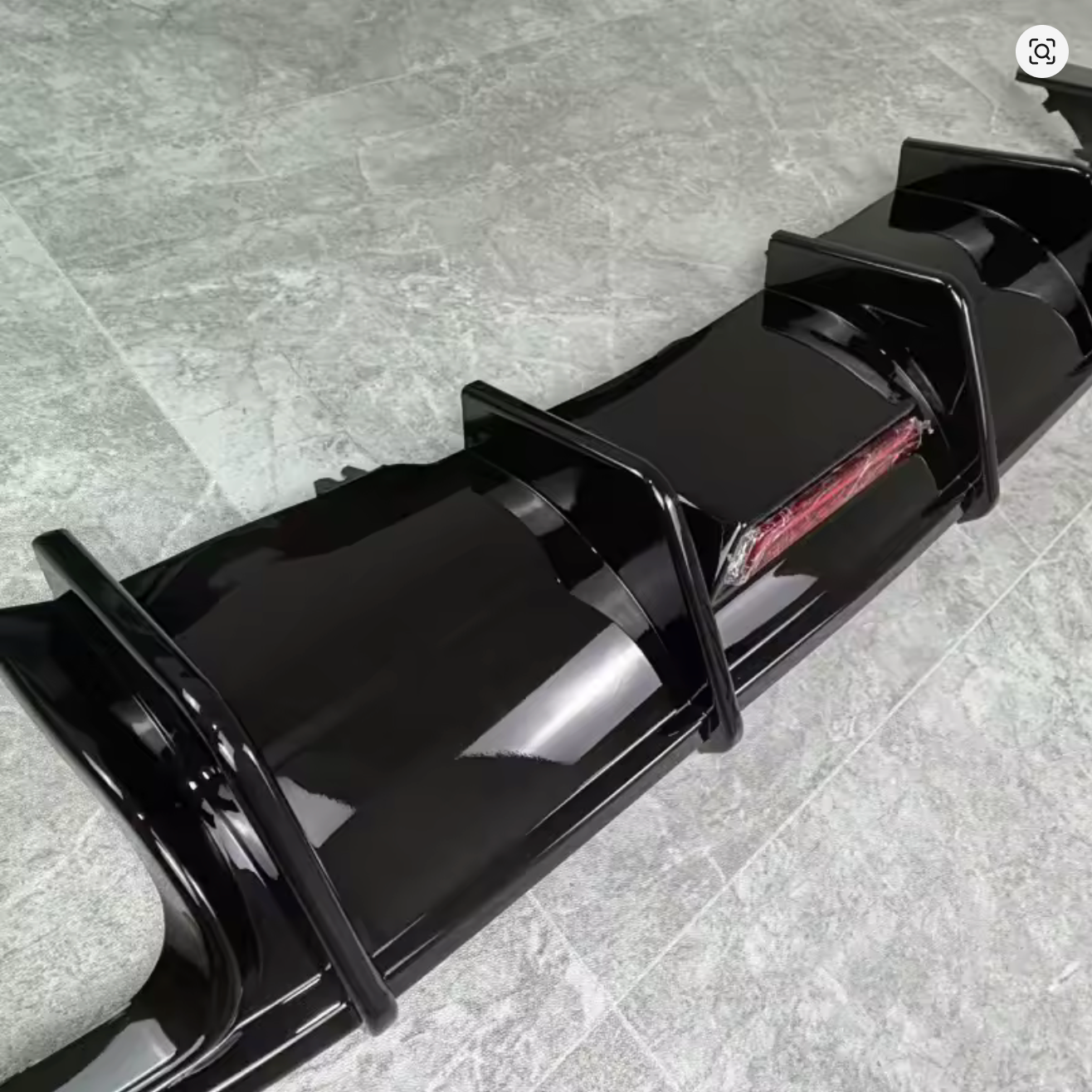 Difuzor bara spate S4 style cu bec compatibil cu Audi A4 B9 2016-2019 negru lucios