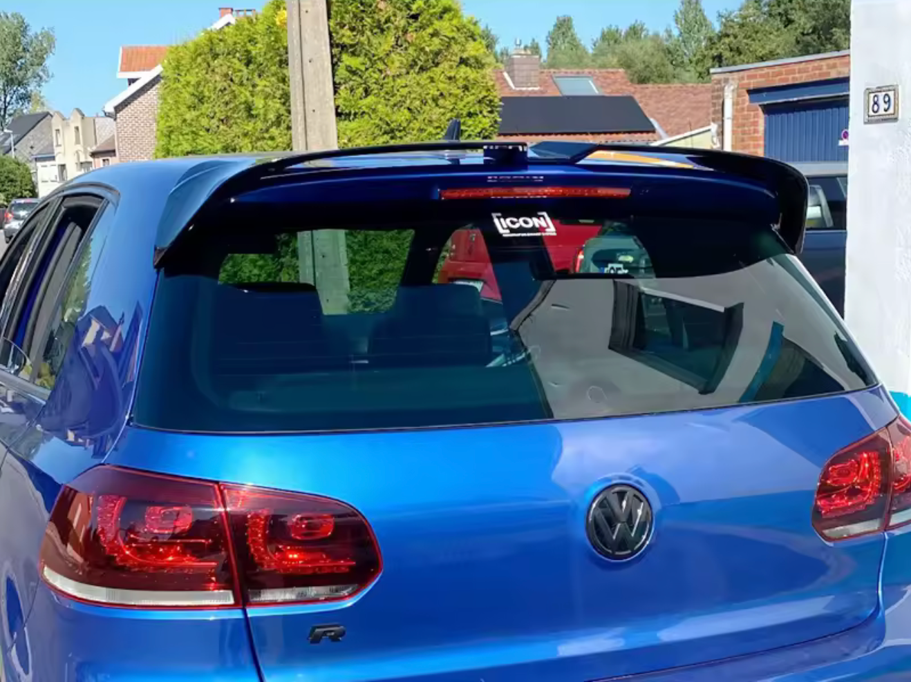 Eleron haion GTI compatibil cu VW Golf 6 (2008-2013) negru lucios