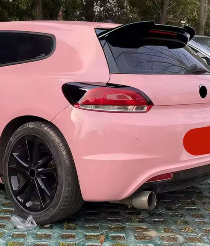Eleron luneta compatibil cu VW Scirocco(2008-2014) negru lucios
