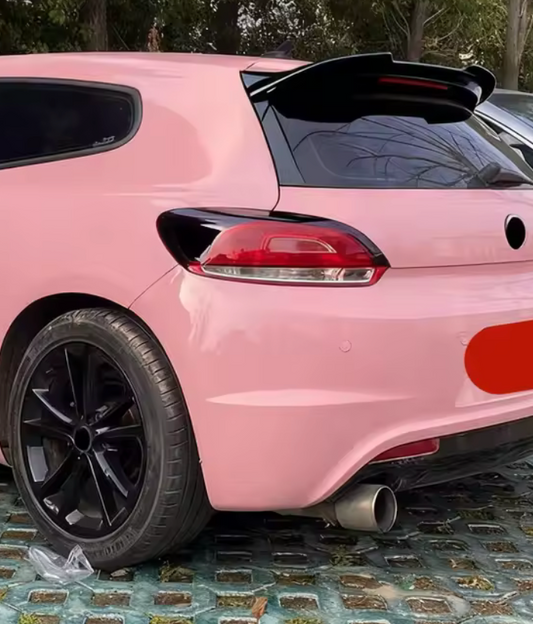 Eleron luneta compatibil cu VW Scirocco(2008-2014) negru lucios