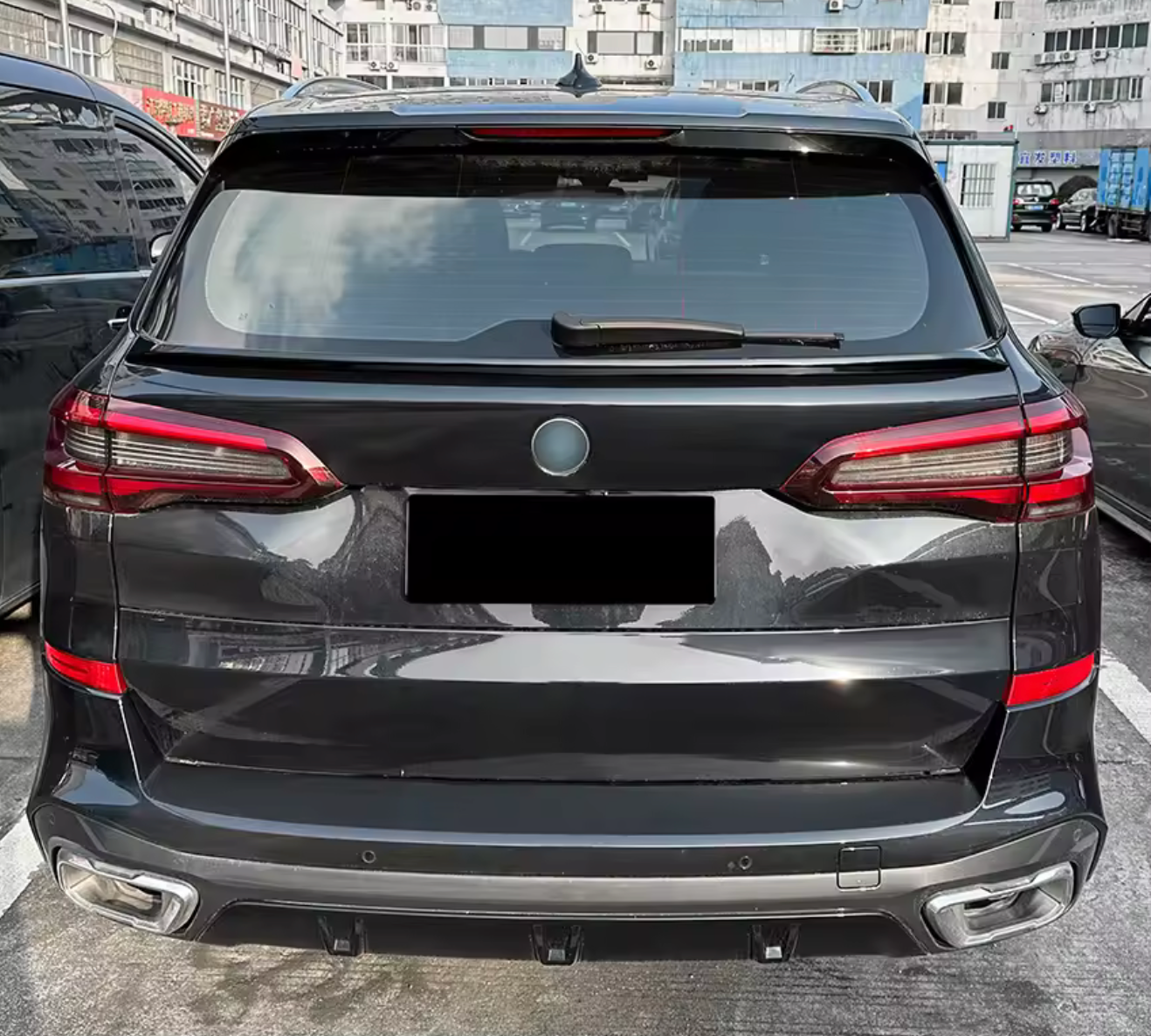 Eleron portbagaj compatibil cu BMW X5 G05 2019+ negru lucios